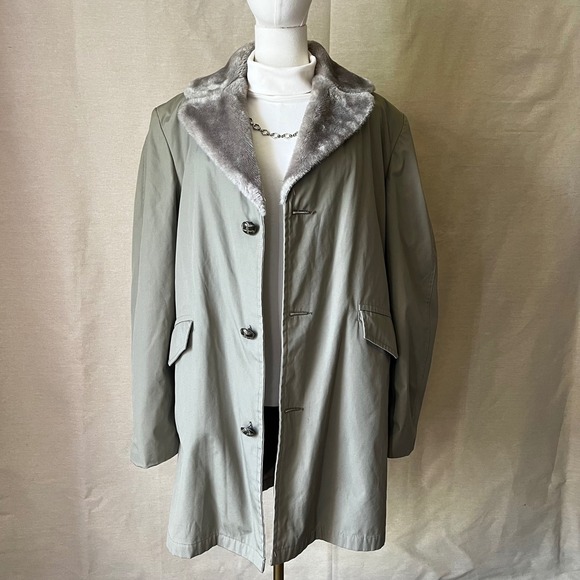 Vintage Jackets & Blazers - Vintage Maine Guide by Congress Gray Coat with Faux Fur Lining Sz 40 Made in USA